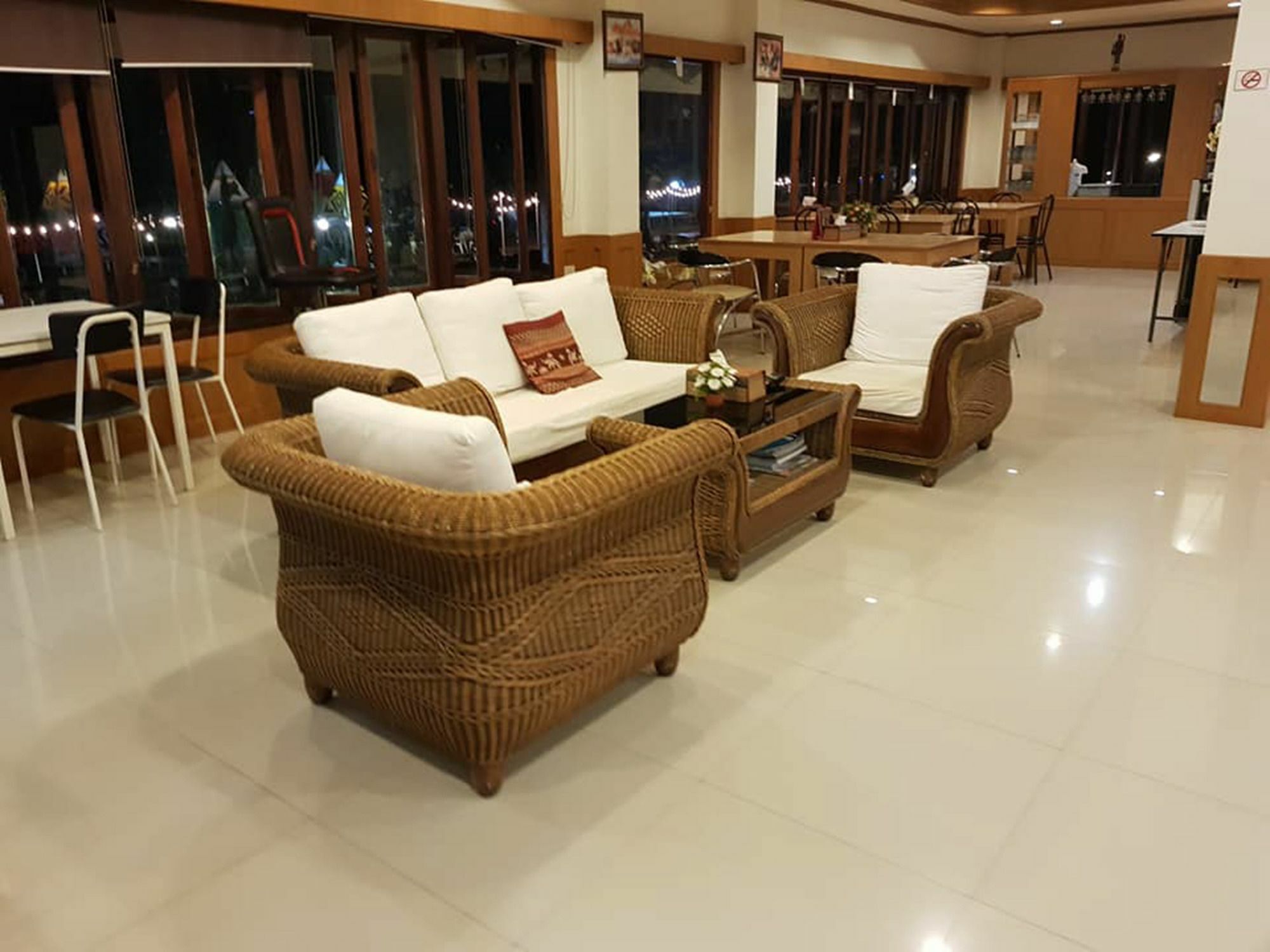 Phurua Mantra Hotel מראה חיצוני תמונה