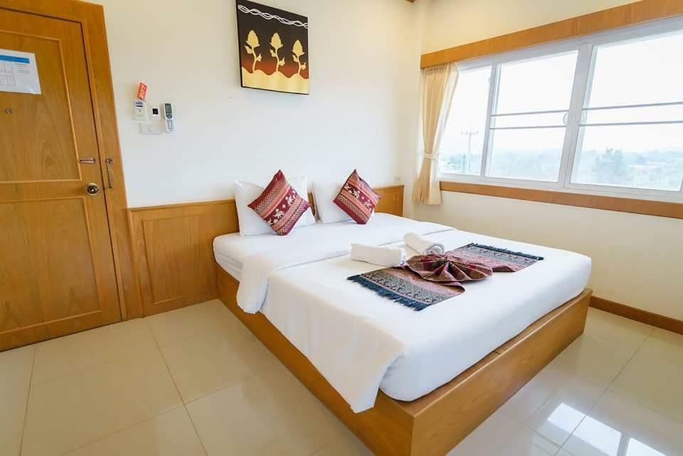 Phurua Mantra Hotel מראה חיצוני תמונה